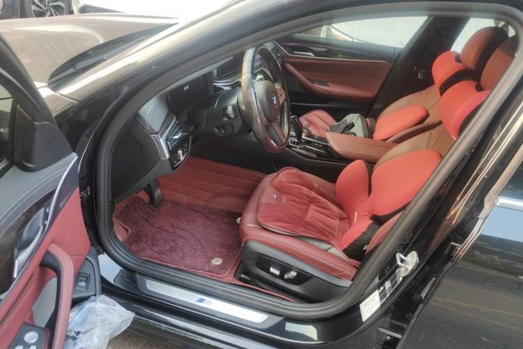 Used BMW 5 Series 2022 Restyled 525Li M Sport Package Driver Seat