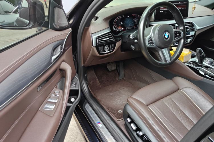 Used BMW 5 Series 2022 Second Facelift 530Li Luxury Version M Sport Package Driver Seat