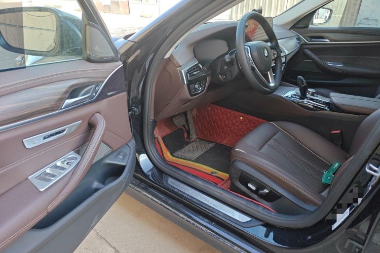 Used BMW 5 Series 2022 Updated 530Li Leading Edition Luxury Package Driver Seat
