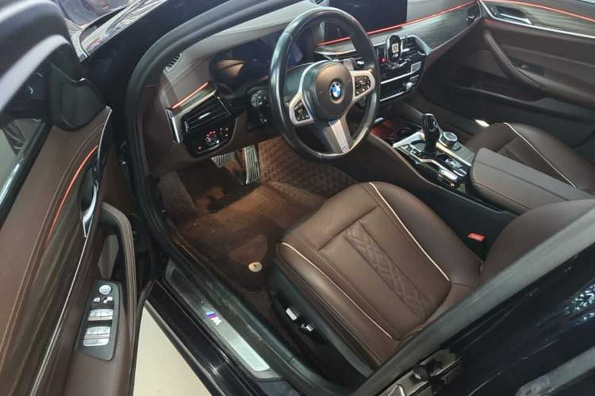 Used BMW 5 Series 2022 Restyled 530Li Leading Edition M Sport Package Driver Seat