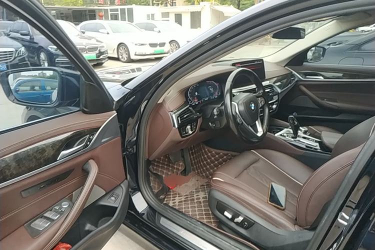Used BMW 5 Series 2022 Restyled 525Li Luxury Package Driver Seat