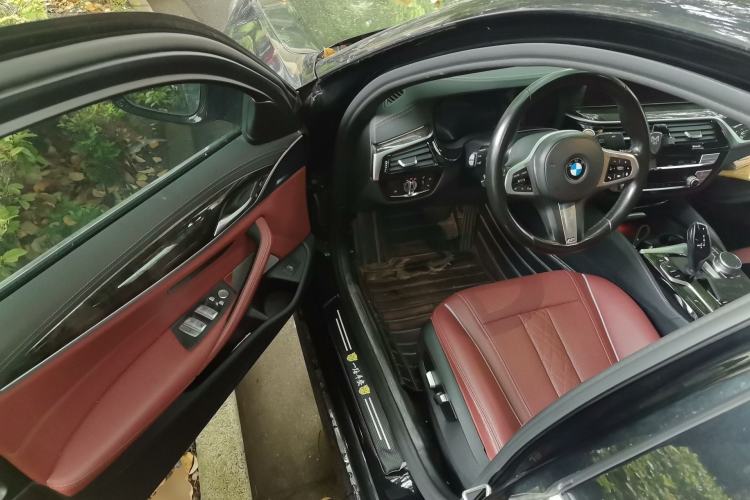 Used BMW 5 Series 2022 Restyled 525Li M Sport Package Driver Seat
