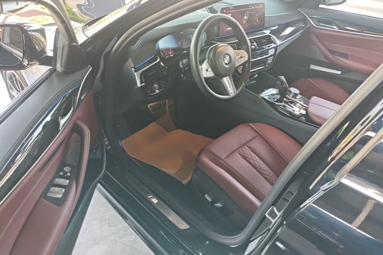 Used BMW 5 Series 2022 Second Facelift 525Li M Sport Package Driver Seat