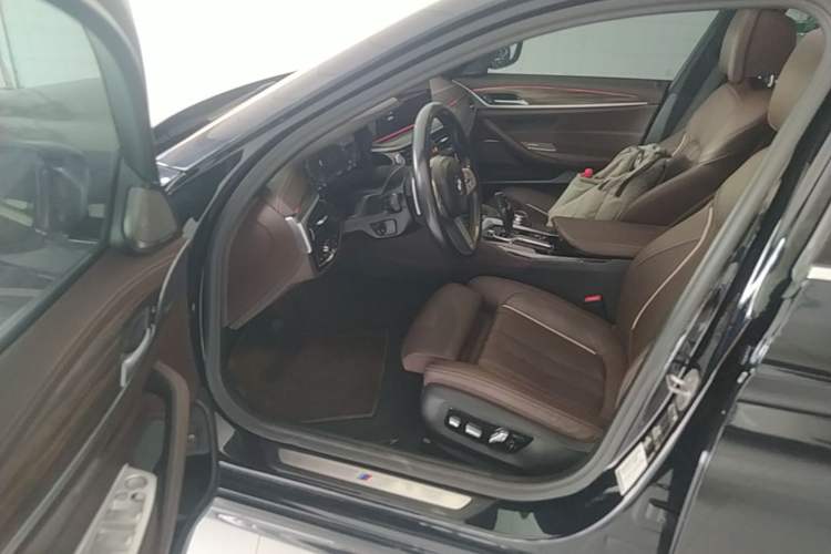 Used BMW 5 Series 2022 Revised Version 3 530Li Luxury Edition M Sport Package Driver Seat