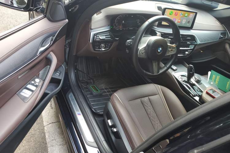 Used BMW 5 Series 2022 Second Facelift 530Li Leading Edition M Sport Package Driver Seat
