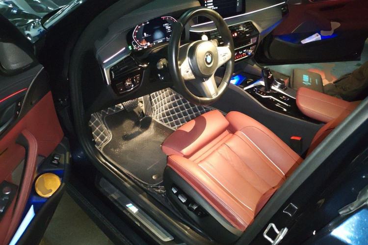 Used BMW 5 Series 2022 Second Facelift 530Li Luxury Version M Sport Package Driver Seat