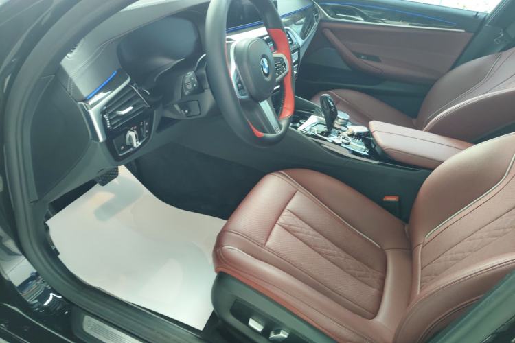 Used BMW 5 Series 2022 Restyled 525Li M Sport Package Driver Seat