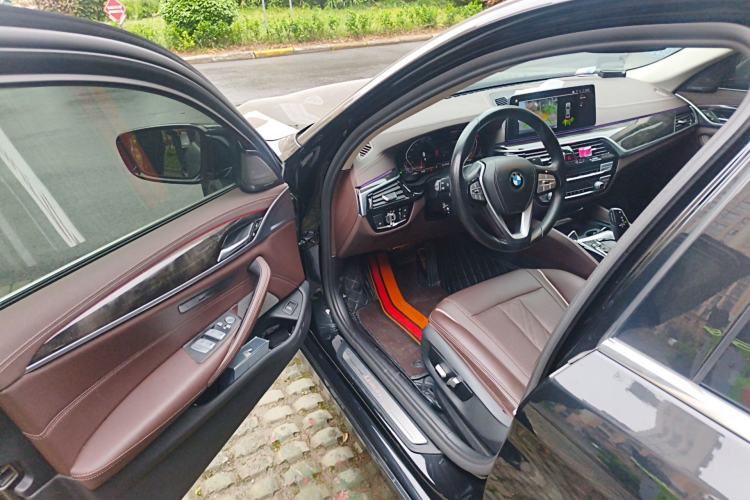 Used BMW 5 Series 2022 Restyled 525Li Luxury Package Driver Seat