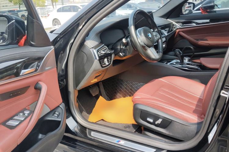 Used BMW 5 Series 2022 Second Facelift 525Li M Sport Package Driver Seat