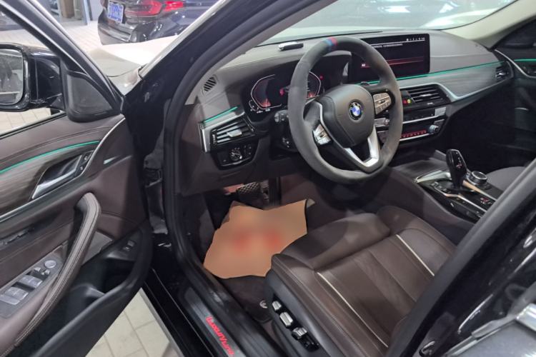Used BMW 5 Series 2022 Second Facelift 530Li Luxury Edition Premium Package Driver Seat