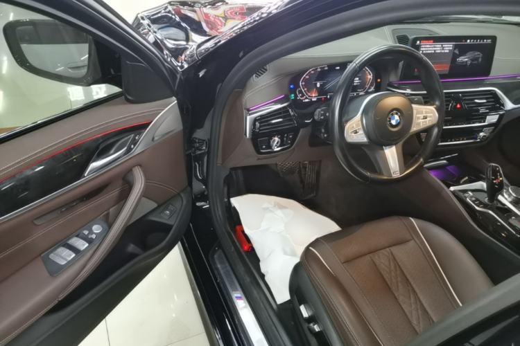 Used BMW 5 Series 2022 Second Facelift 525Li M Sport Package Driver Seat