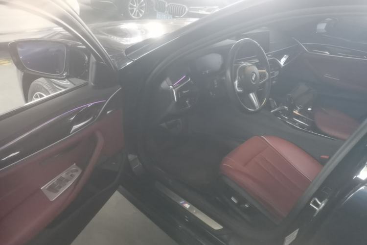 Used BMW 5 Series 2022 Restyled 525Li M Sport Package Driver Seat