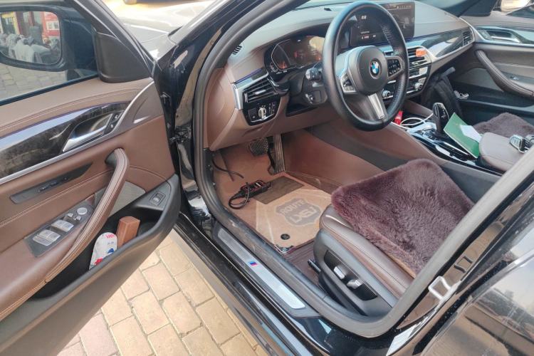 Used BMW 5 Series 2022 Restyled 525Li M Sport Package Driver Seat