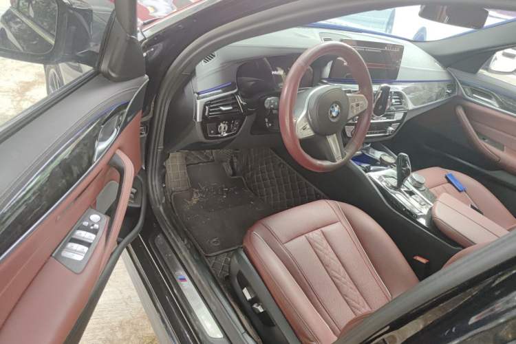 Used BMW 5 Series 2022 Second Facelift 525Li M Sport Package Driver Seat