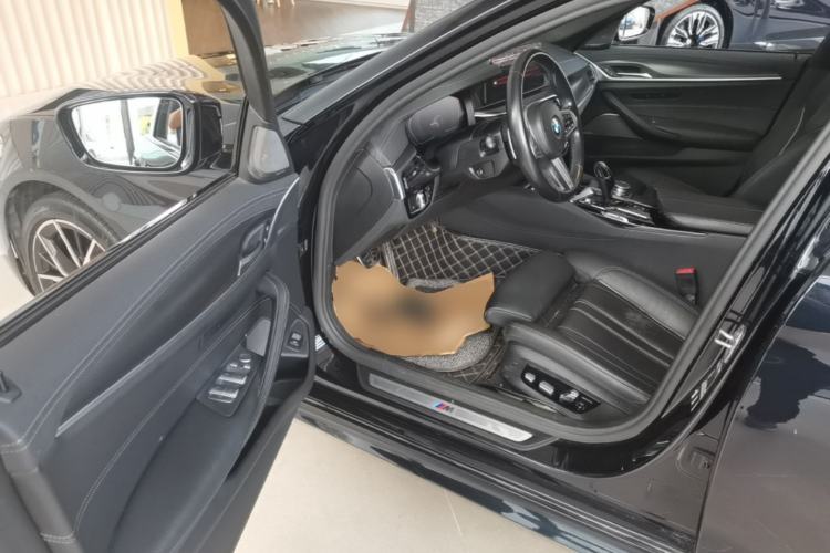 Used BMW 5 Series 2022 530i Sport Line M Sport Package Driver Seat