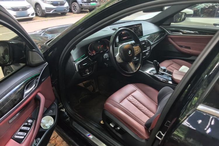 Used BMW 5 Series 2022 Second Facelift 525Li M Sport Package Driver Seat