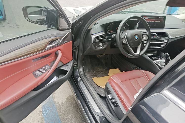 Used BMW 5 Series 2022 Updated 530Li Leading Edition Luxury Package Driver Seat
