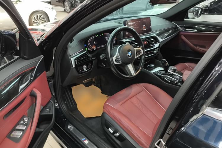 Used BMW 5 Series 2022 525Li M Sport Package Driver Seat