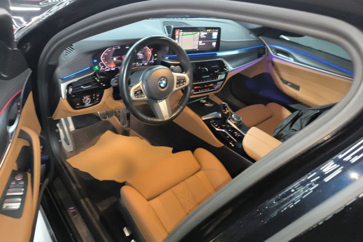 Used BMW 5 Series 2022 Second Facelift 525i M Sport Package Driver Seat