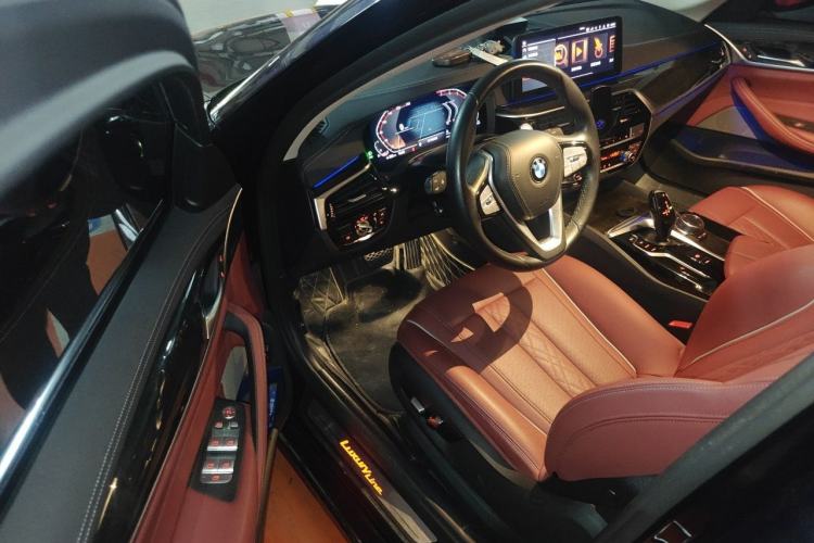 Used BMW 5 Series 2022 Restyled 525Li Luxury Package Driver Seat
