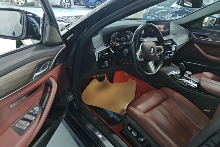 Used BMW 5 Series 2022 Second Facelift 530Li Luxury Version M Sport Package Driver Seat