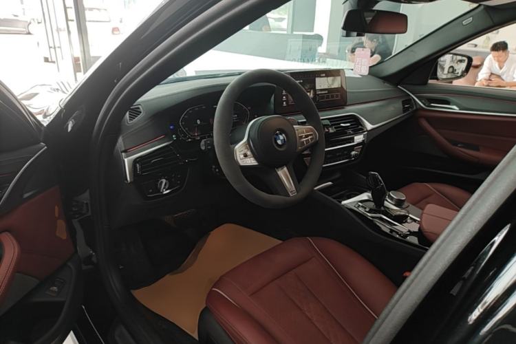 Used BMW 5 Series 2022 Second Facelift 530Li Leading Edition M Sport Package Driver Seat