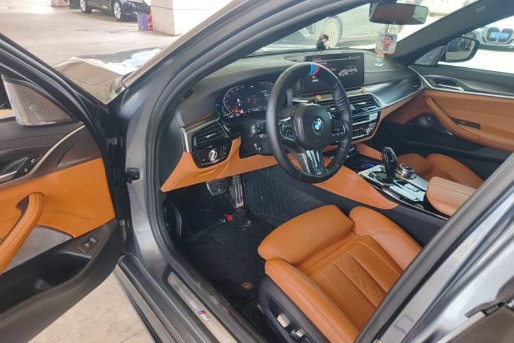 Used BMW 5 Series 2022 Updated 530i M Sport Package Driver Seat