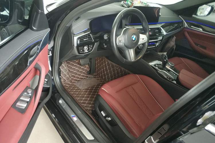 Used BMW 5 Series 2022 Second Facelift 525Li M Sport Package Driver Seat