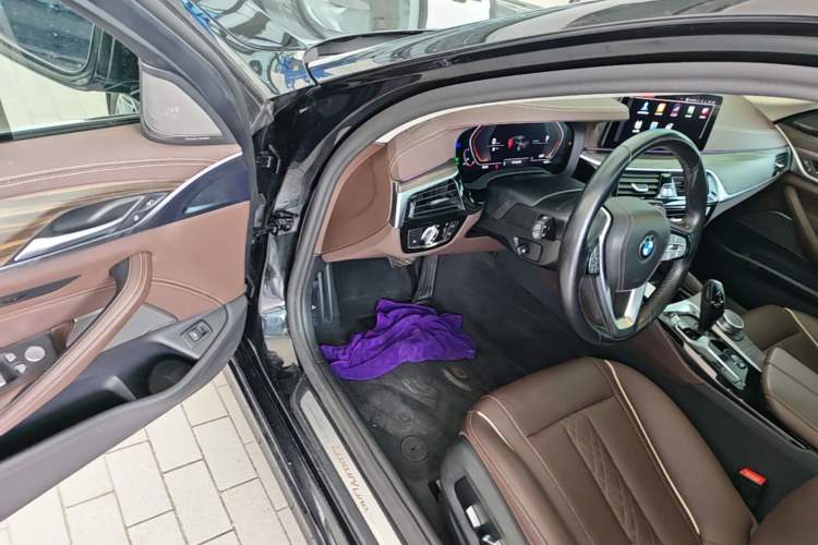 Used BMW 5 Series 2022 Second Facelift 530Li Leading Edition Luxury Package Driver Seat