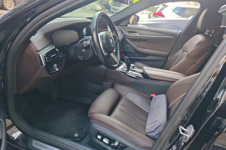 Used BMW 5 Series 2022 Second Facelift 530Li Luxury Version M Sport Package Driver Seat