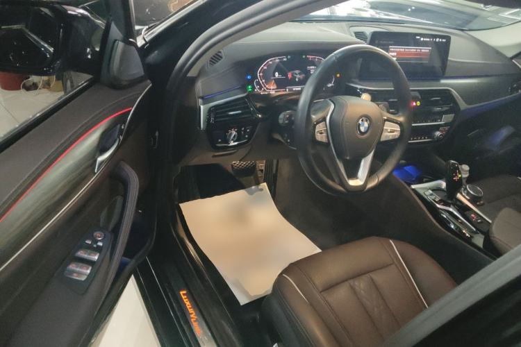 Used BMW 5 Series 2022 Second Facelift 530Li xDrive Luxury Package Driver Seat