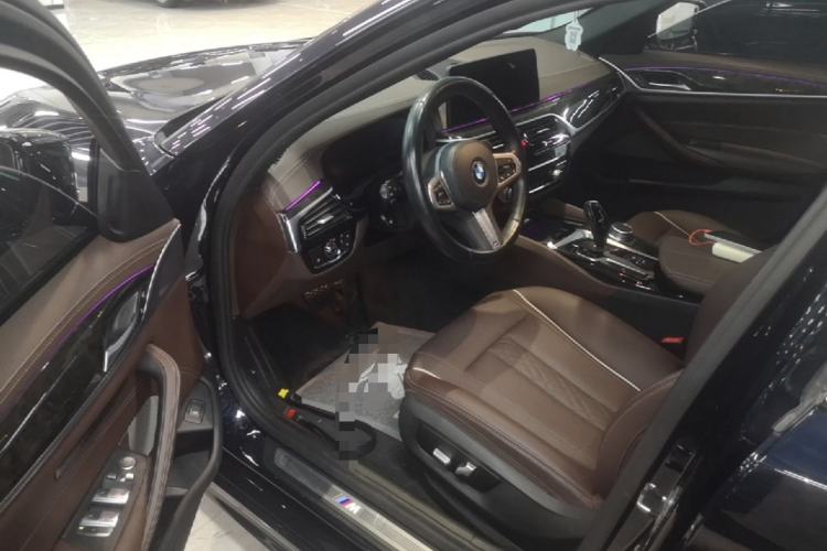 Used BMW 5 Series 2022 Restyled 525Li M Sport Package Driver Seat