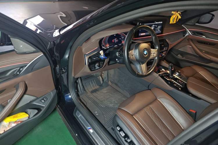 Used BMW 5 Series 2022 Revised Version 3 530Li Luxury Edition M Sport Package Driver Seat