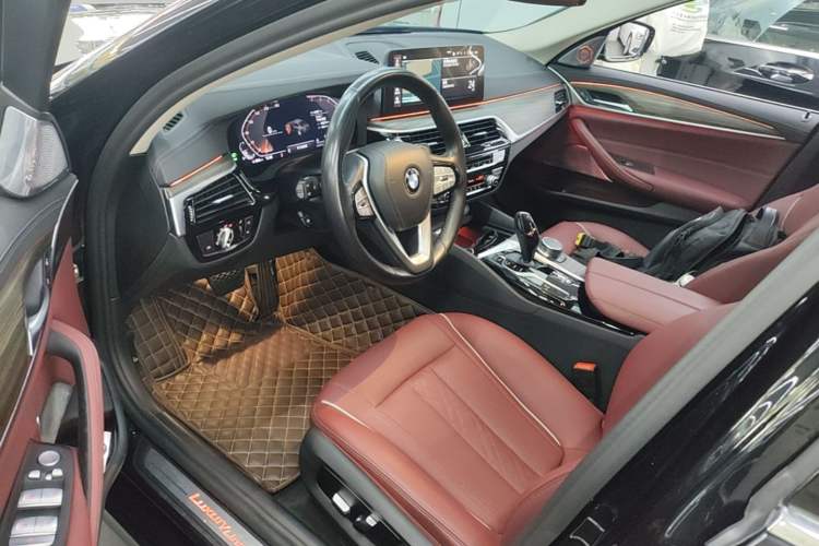 Used BMW 5 Series 2022 Second Facelift 530Li Leading Edition Luxury Package Driver Seat
