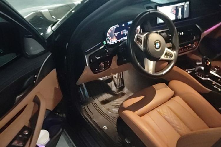 Used BMW 5 Series 2022 Second Facelift 530i M Sport Package Driver Seat