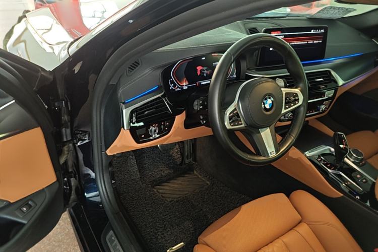 Used BMW 5 Series 2022 530i M Sport Package Driver Seat