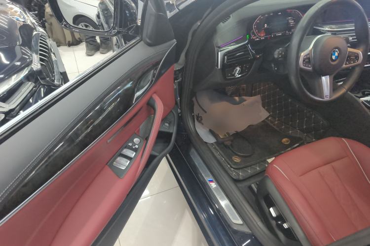Used BMW 5 Series 2022 Restyled 525Li M Sport Package Driver Seat