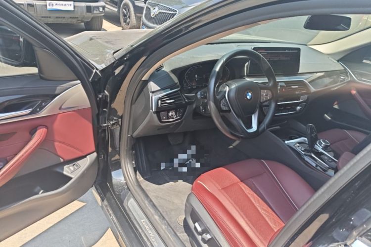 Used BMW 5 Series 2022 Restyled 525Li Luxury Package Driver Seat