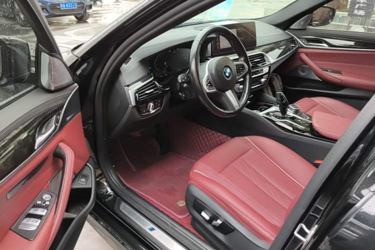 Used BMW 5 Series 2022 Second Facelift 525Li M Sport Package Driver Seat