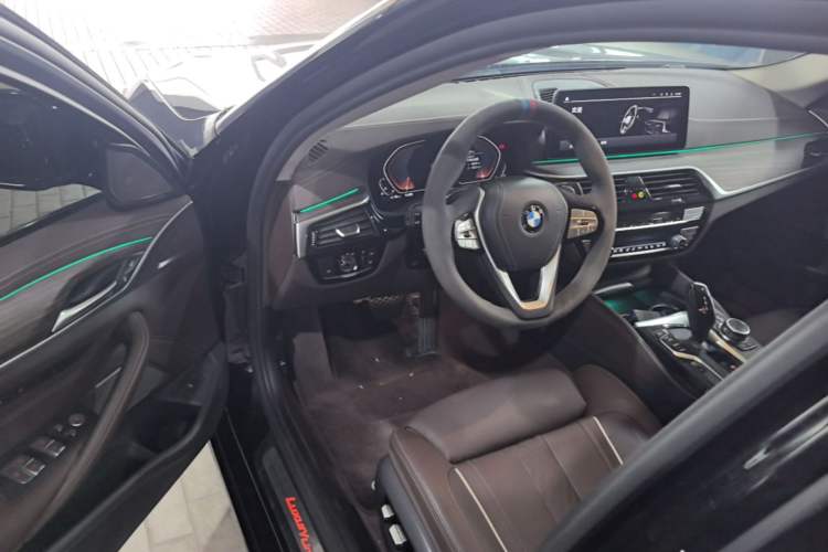 Used BMW 5 Series 2022 Second Facelift 530Li Luxury Edition Premium Package Driver Seat