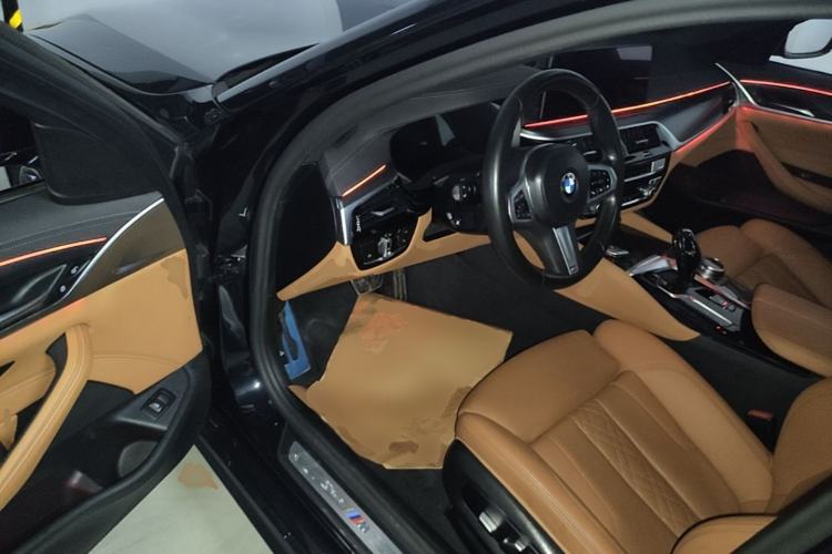 Used BMW 5 Series 2022 Second Facelift 525i M Sport Package Driver Seat