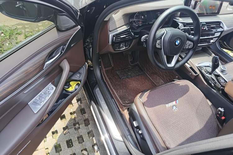 Used BMW 5 Series 2022 Updated 530Li xDrive Luxury Package Driver Seat