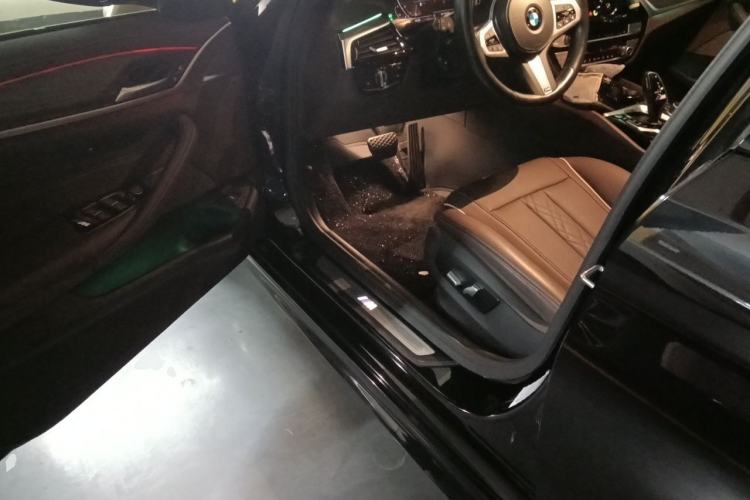 Used BMW 5 Series 2022 530Li Leading Model M Sport Package Driver Seat