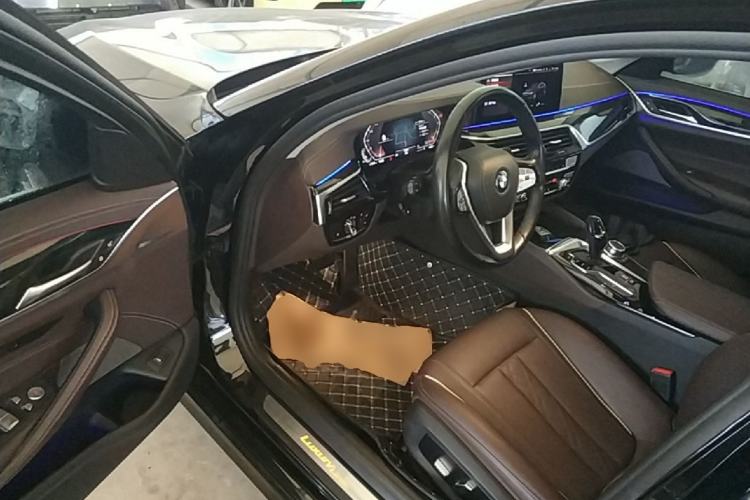 Used BMW 5 Series 2022 Restyled 525Li Luxury Package Driver Seat