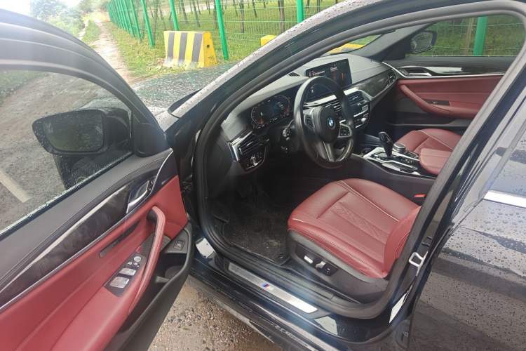 Used BMW 5 Series 2022 Restyled 525Li M Sport Package Driver Seat