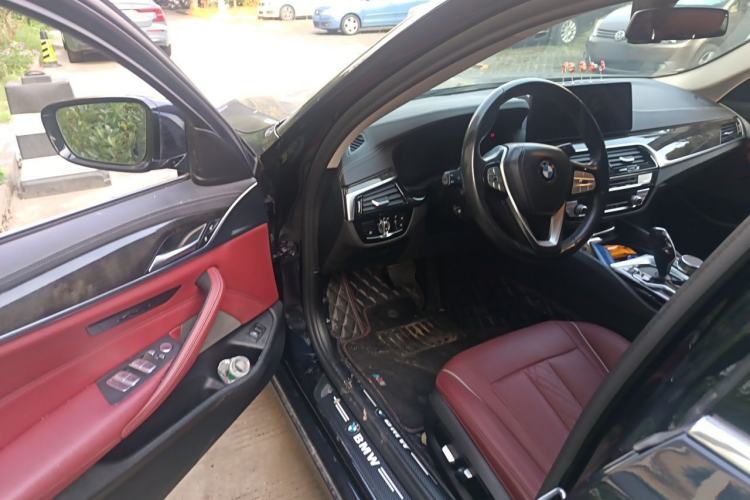 Used BMW 5 Series 2022 525Li Luxury Package Driver Seat