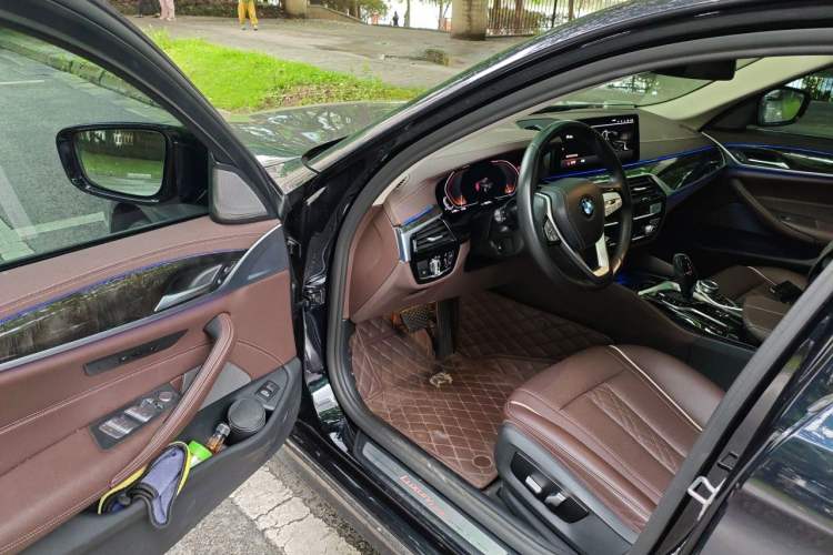 Used BMW 5 Series 2022 Second Facelift 525Li Luxury Package Driver Seat