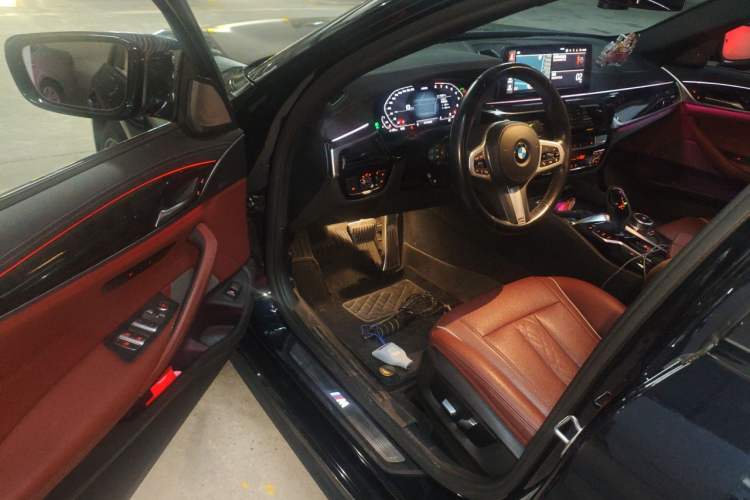 Used BMW 5 Series 2022 525Li M Sport Package Driver Seat