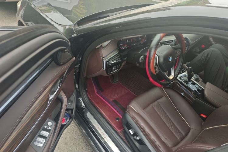Used BMW 5 Series 2022 Updated 530Li Leading Edition Luxury Package Driver Seat