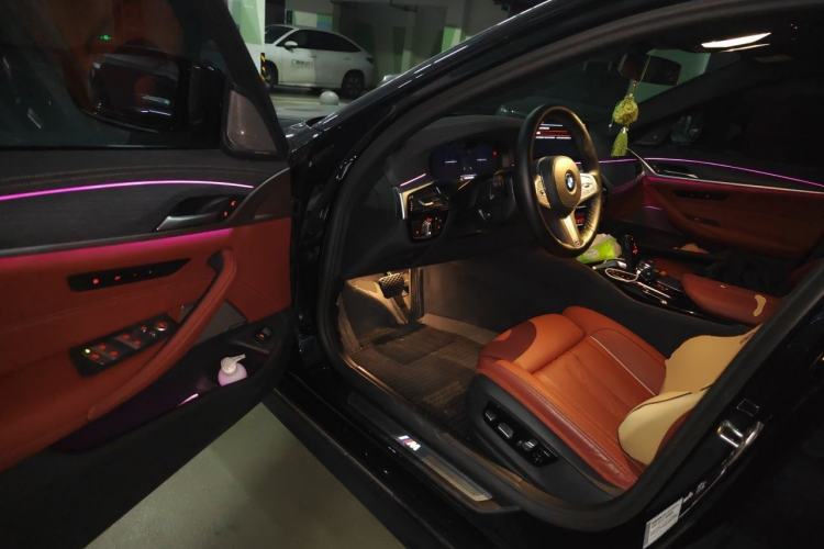 Used BMW 5 Series 2022 Revised Version 3 530Li Luxury Edition M Sport Package Driver Seat